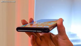 折疊屏戰局再升溫 三星二代曝光，華為Mate X能否靠軟件生態后來居上？